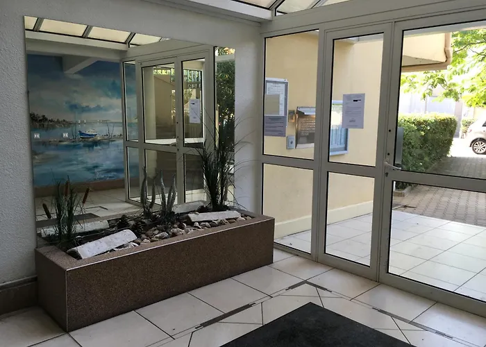 - Acces Direct A La Apartment